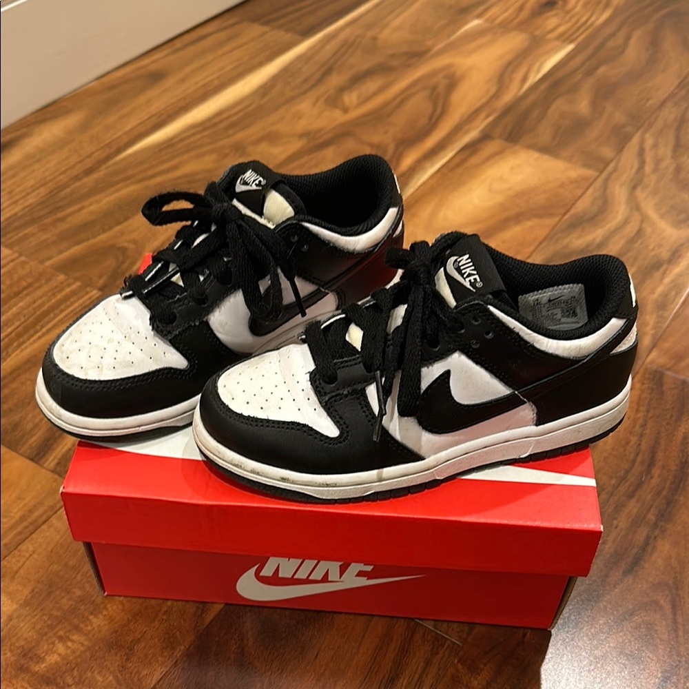 Nike Kids Black and White Sneakers